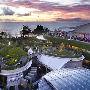 Yello Kuta Beachwalk Bali Отель