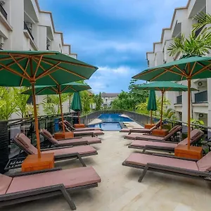 Cross Vibe Paasha Atelier Bali Kuta Отель